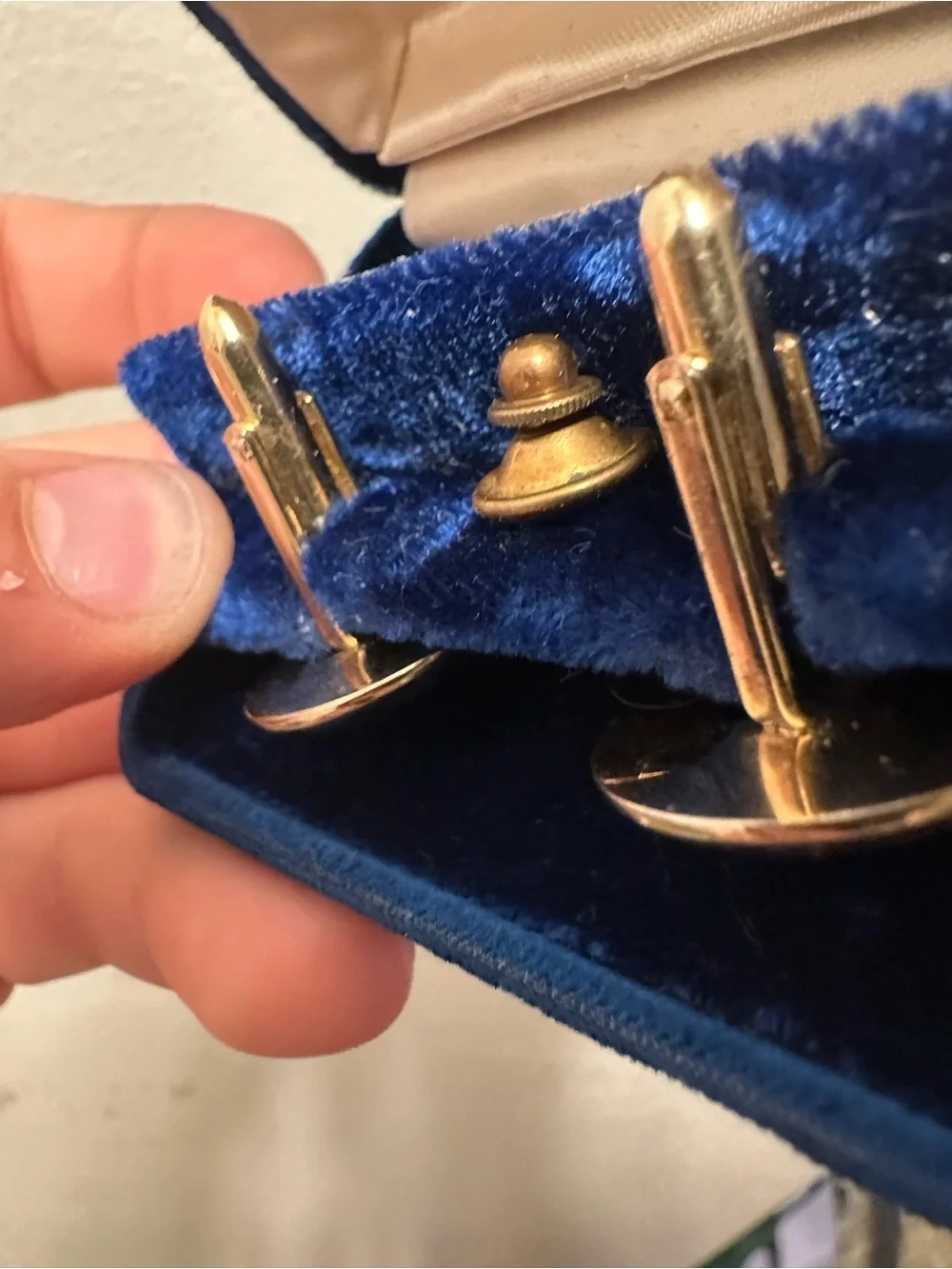 Classic Gold-Tone Starburst Cufflink and Stud Set with Red Accents